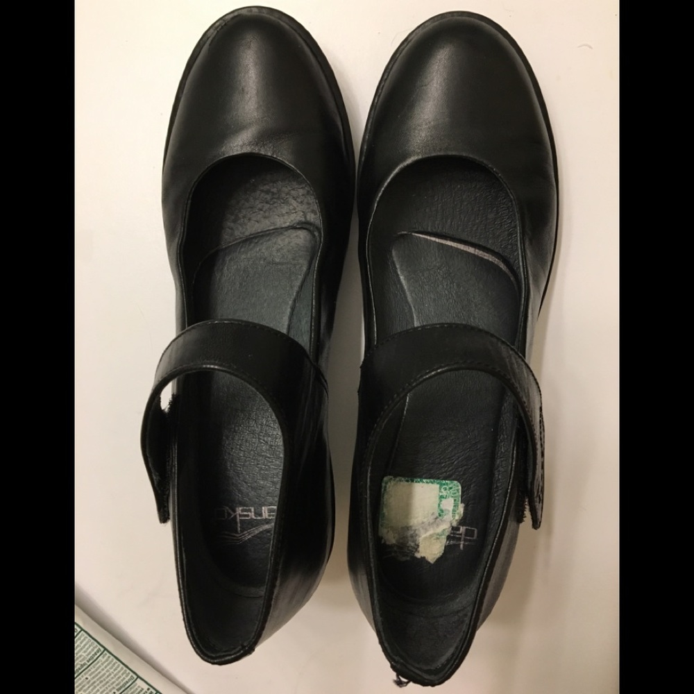 Dansko Dress Pump in black - excellent condition